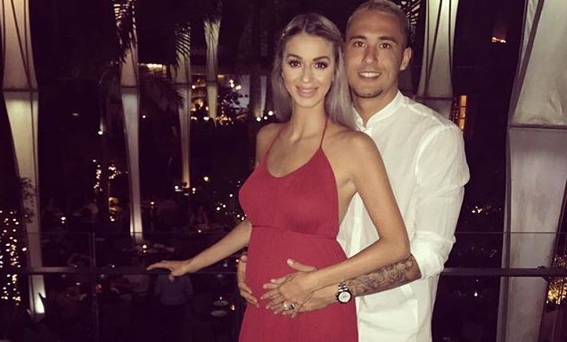 Jason Davidson i supruga Nataša ponosni su roditelji dvogodišnje Ave, a čini se da do kraja godine stiže još jedan član
