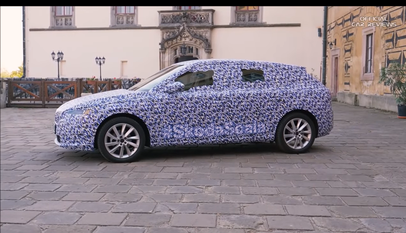 Škoda Scala, Foto screenshot Official Car Review