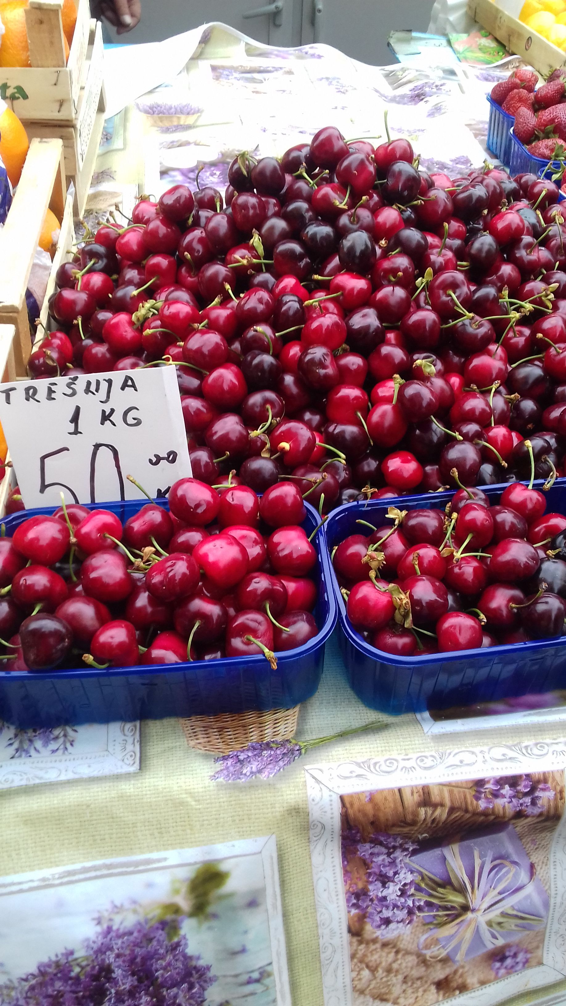 Trešnje na riječkoj tržnici, snimila Slavica KLEVA