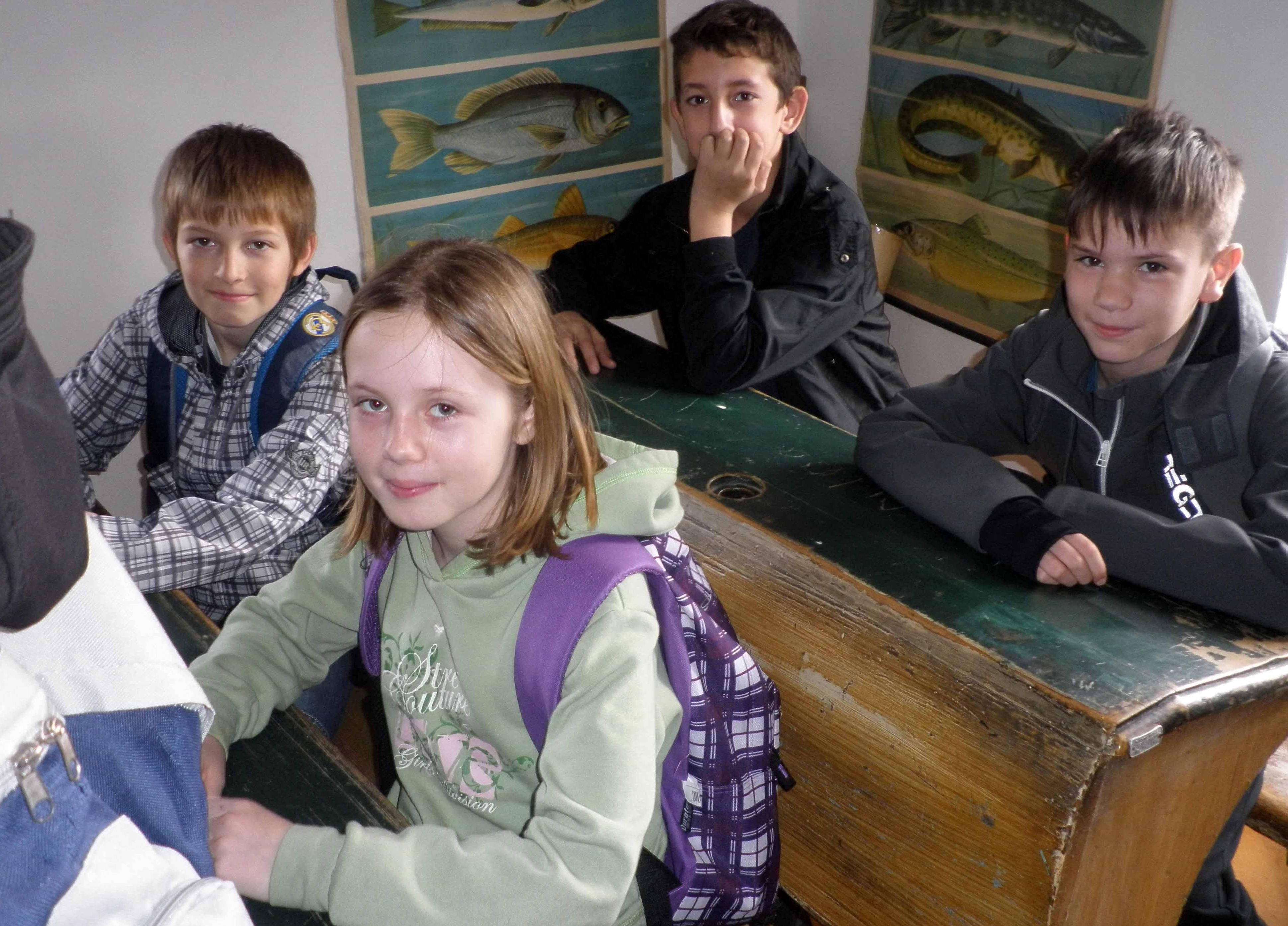Delnički učenici u klupama Goranove škole