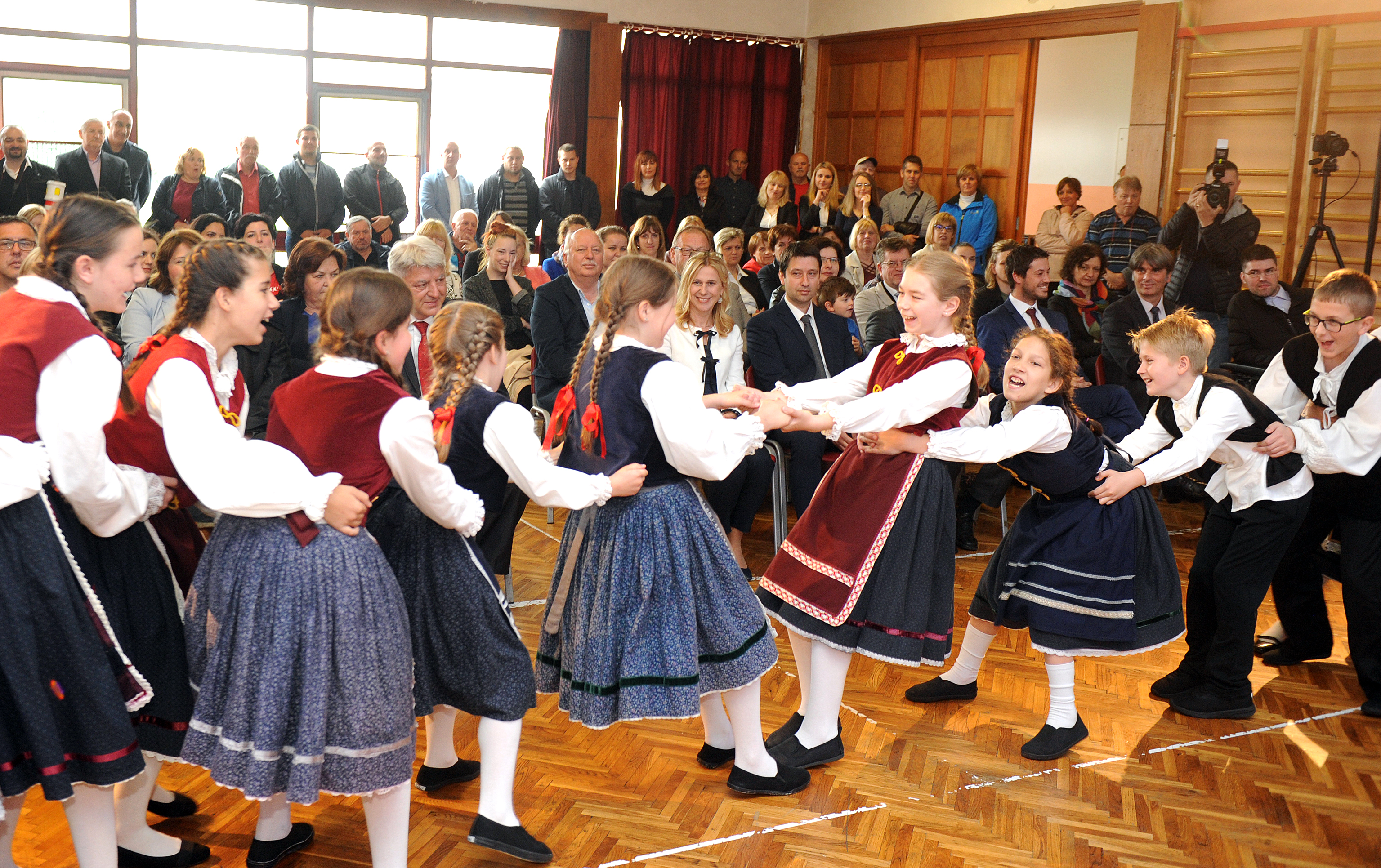 Učenici i KUD Zvir Jelenje sudjelovali su u prigodnom programu / Snimio Marko GRACIN