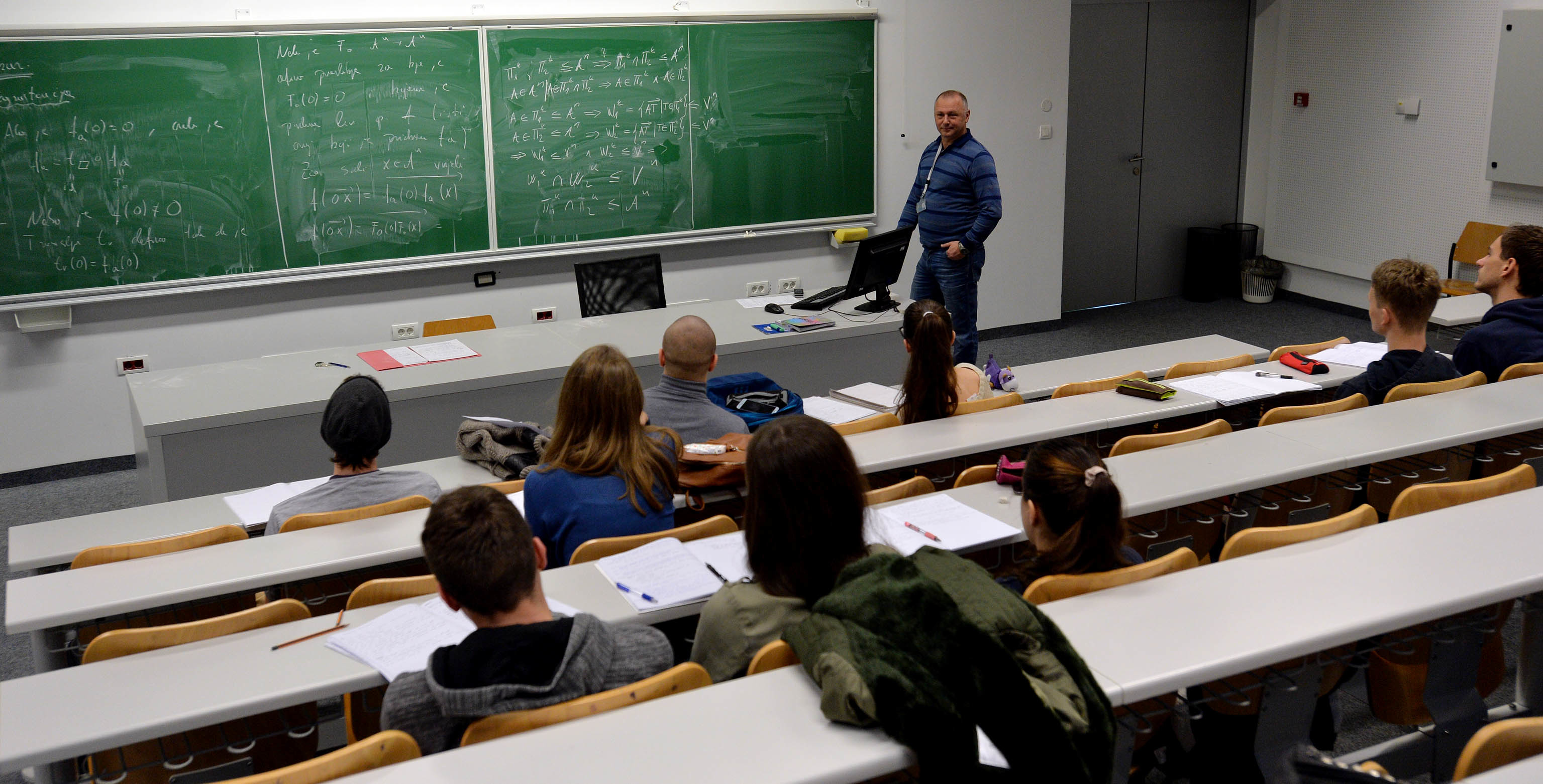 Matematička znanja studenti će od sada moći stjecati i na engleskom jeziku  / Foto Damir ŠKOMRLJ