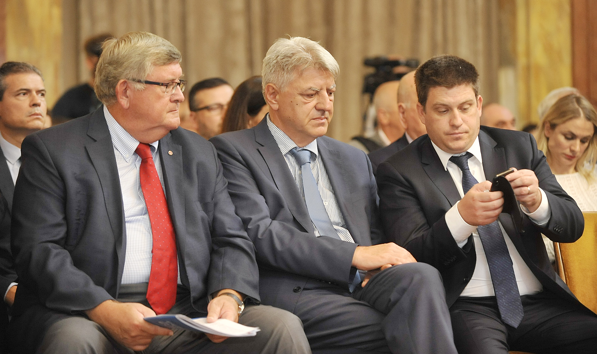 Vojko Obersnel i Zlatko Komadina na konferenciji HŽ-a / Snimio Sergej DRECHSLER