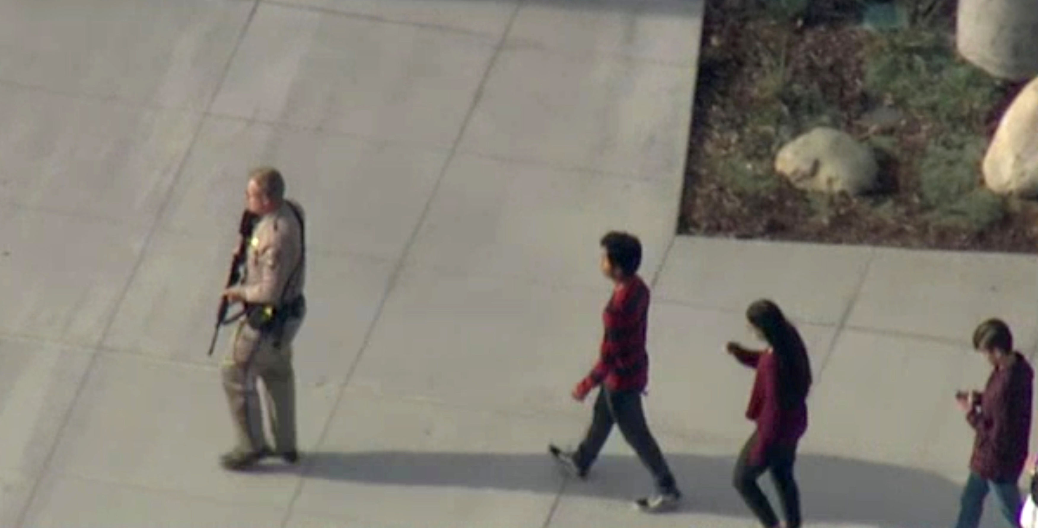 Pucnjava u školi u Santa Clariti u Kaliforniji / Reuters