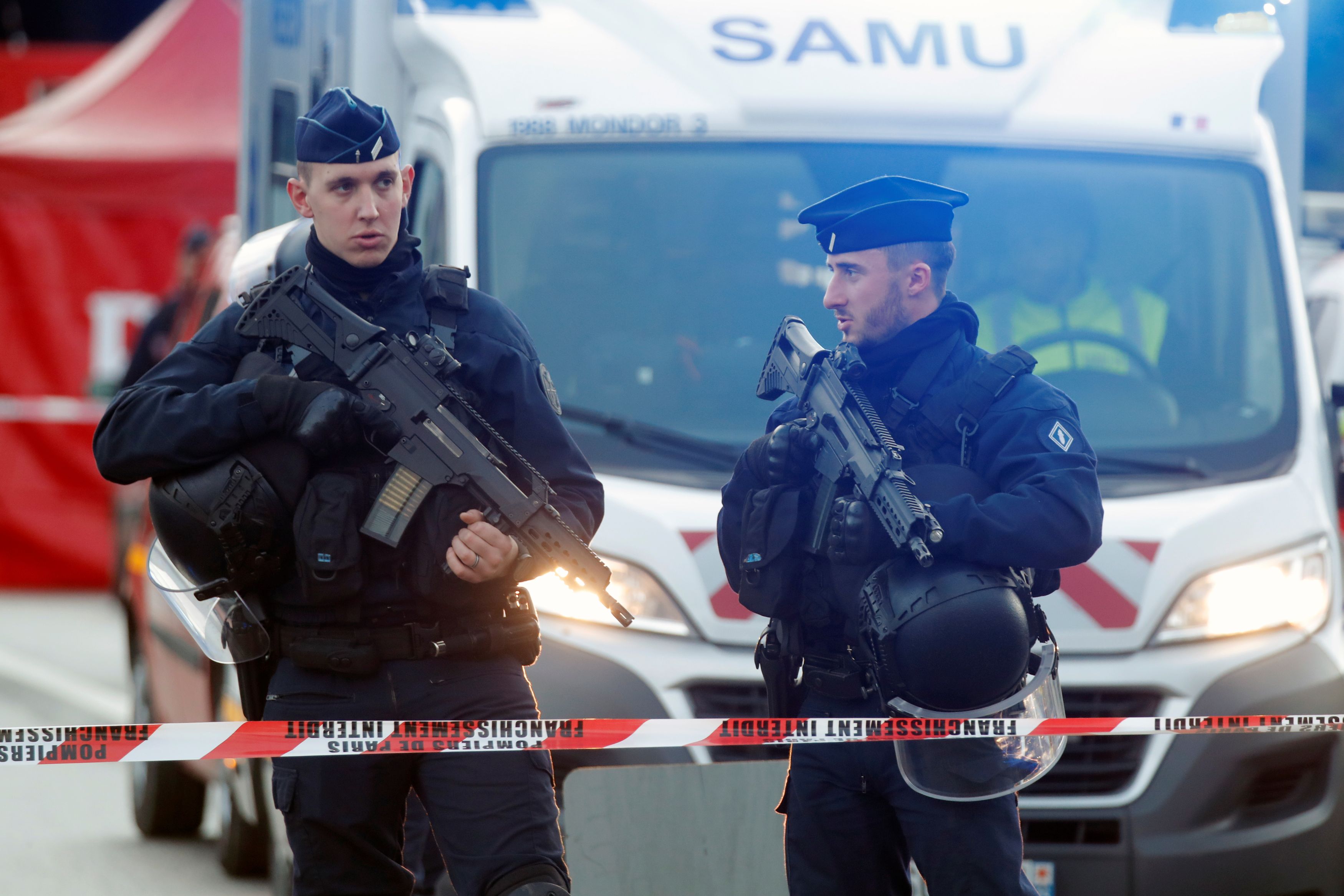 Policija na mjestu napada u Parizu / Reuters