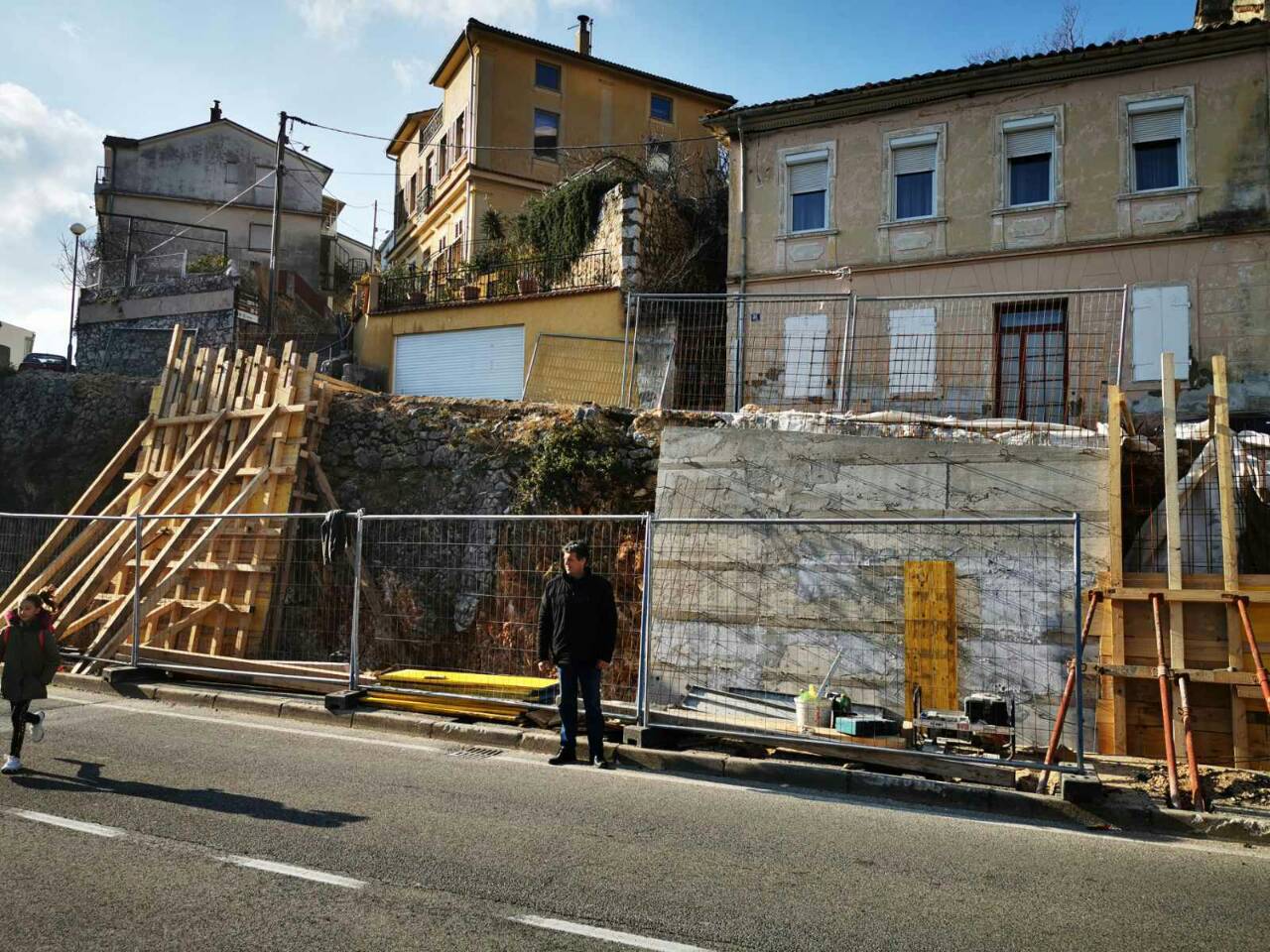 Potpunu obnovu doživjet će potporni zid preko puta vatrogasnog doma / Foto Grad Crikvenica