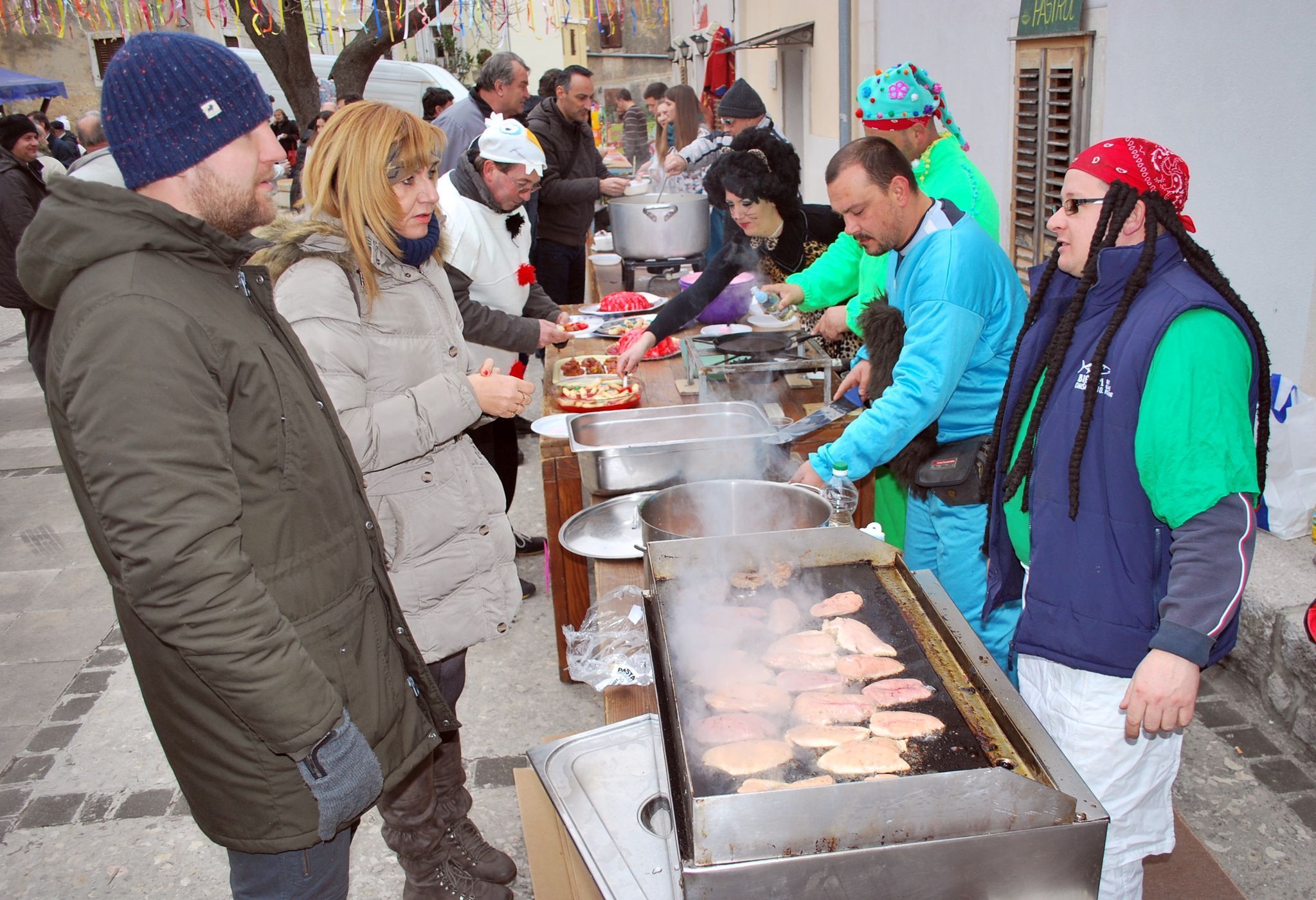 Bljak fest će u subotu zamirisati omišaljsku Placu / Snimio Mladen TRINAJSTIĆ