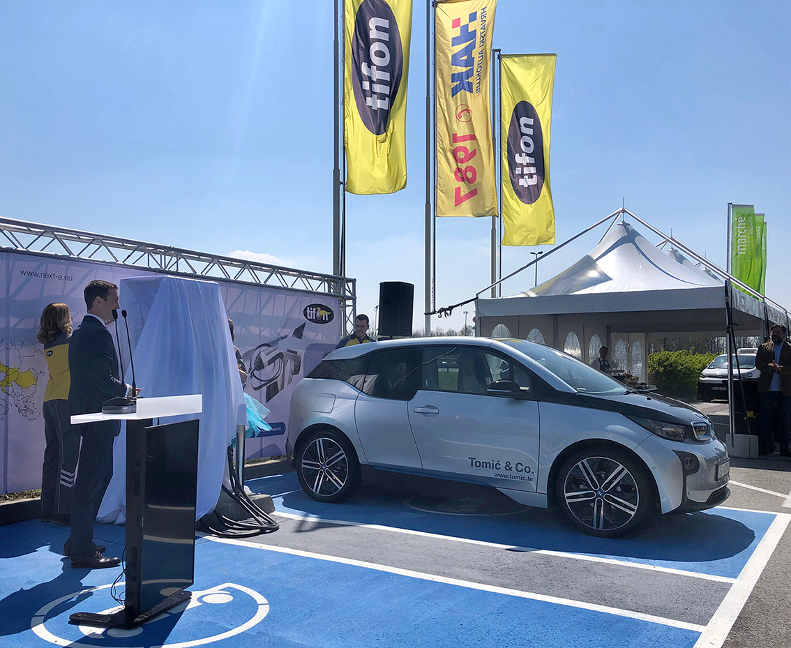 BMW i3 na otvorenju e-punionice u Draganiću