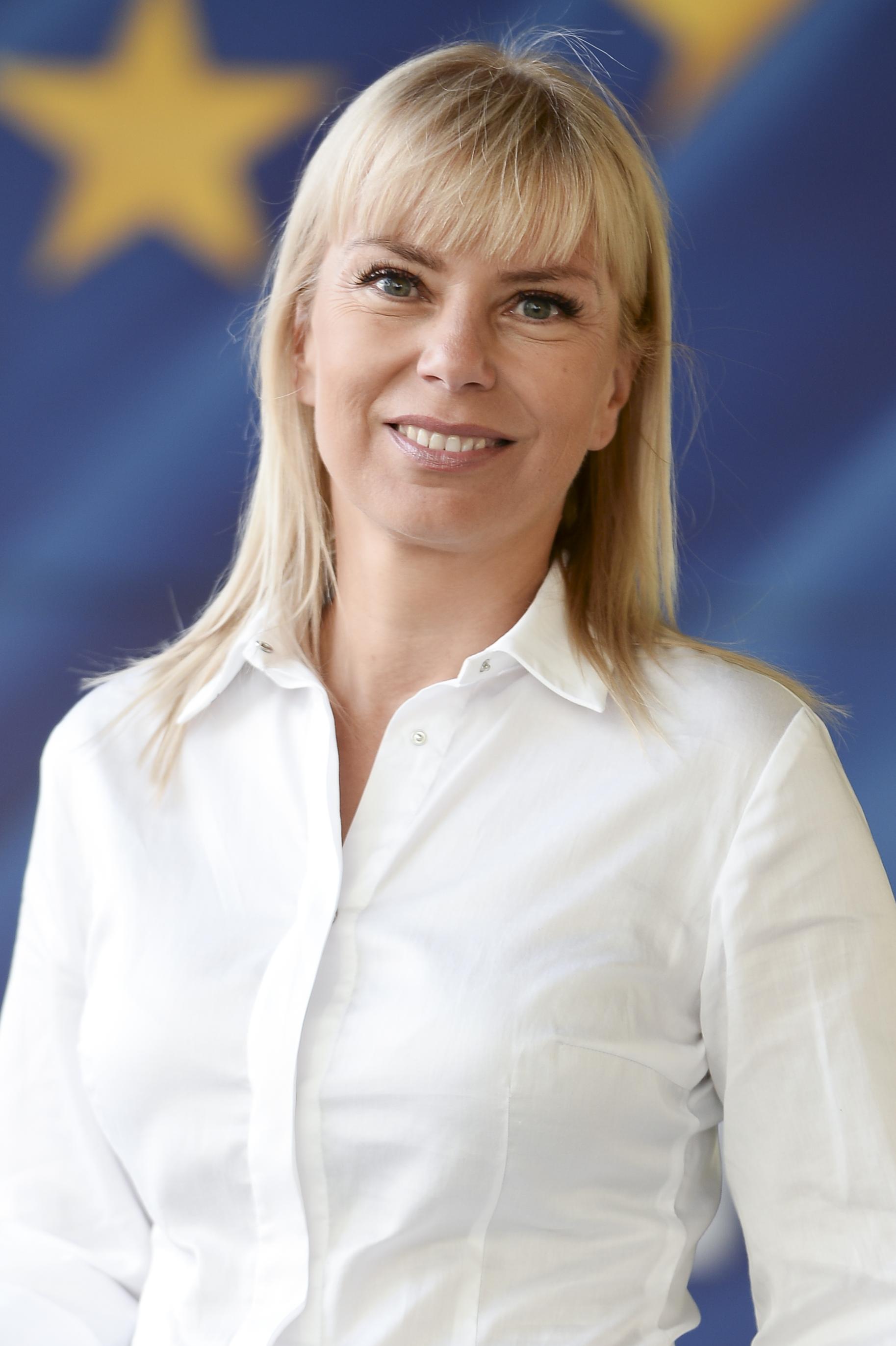 Elzbieta Bienkowska