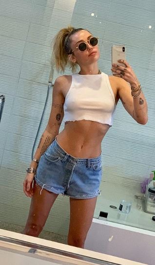 FOTO/Miley Cyrus, Instagram