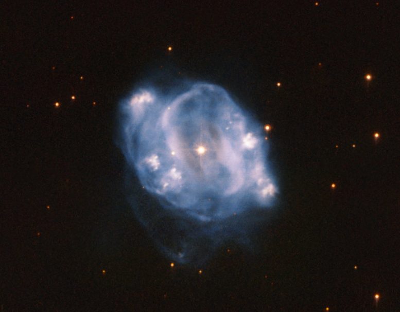 FOTO/Posljednji stadij zvijezde, ESA/Hubble & NASA, R. Wade et al.