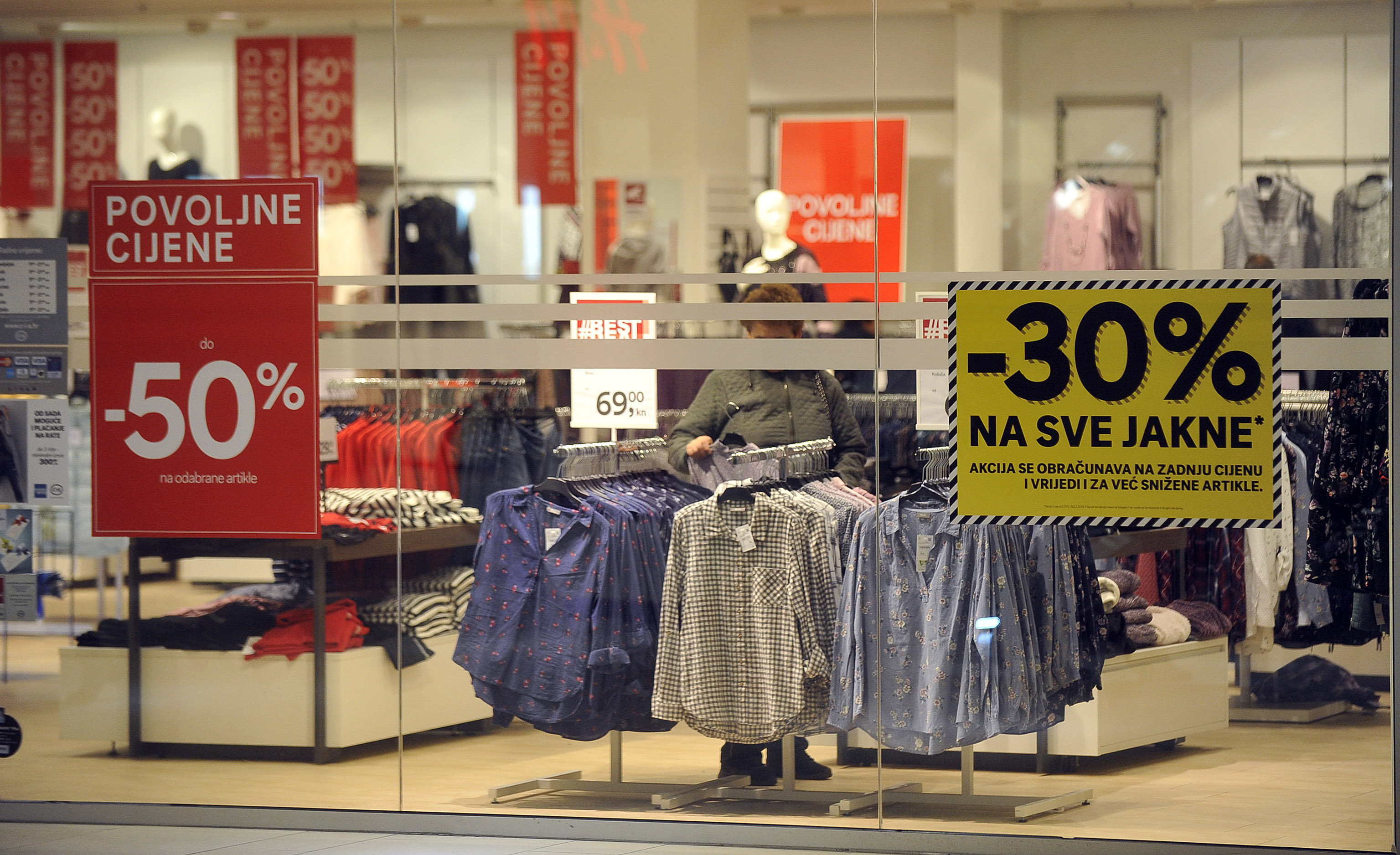 sniženja, shopping, snimio Roni BRMALJ
