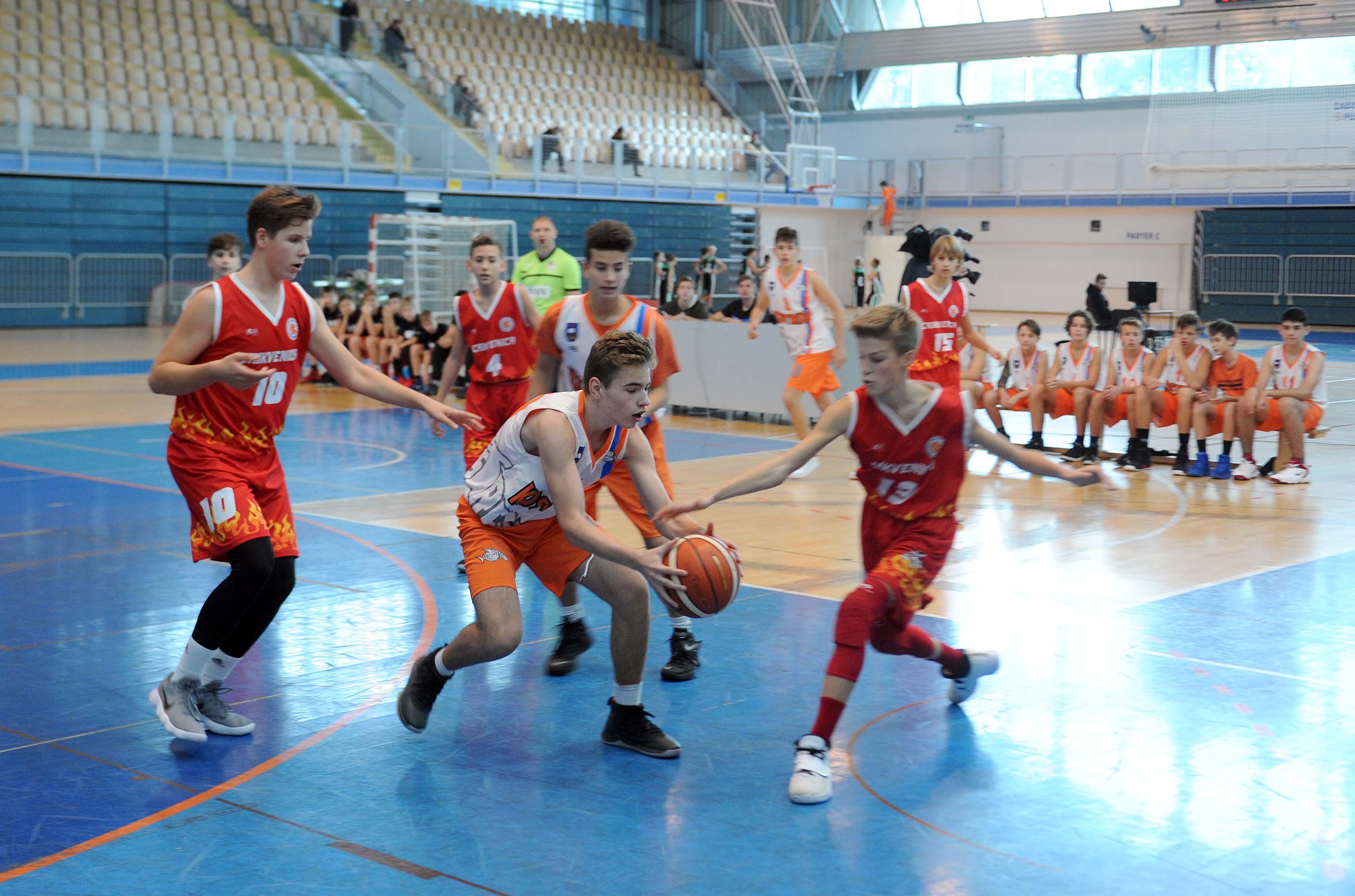 Na turniru su snage odmjerili gotovo svi košarkaški klubovi iz županije / Foto Vedran KARUZA