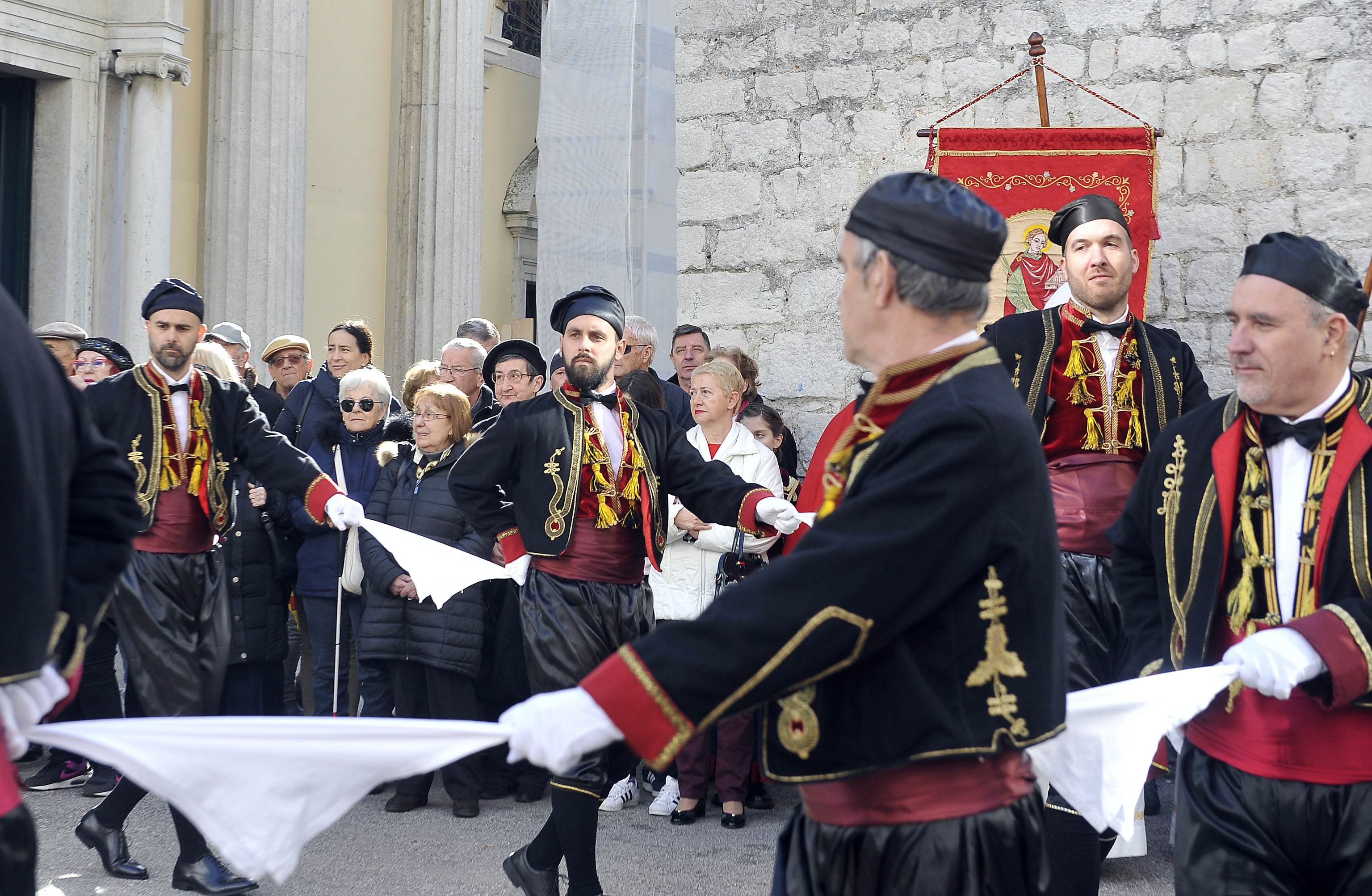 Hrvatska bratovština Bokeljska mornarica, Bokeljski Hrvati, snimio Vedran KARUZA