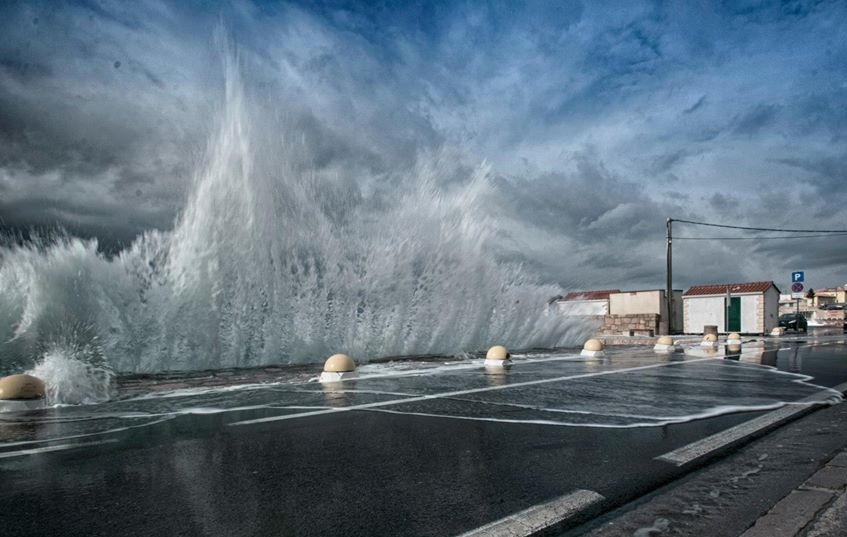 Jugo u Karlobagu / Foto Marin SMOLČIĆ