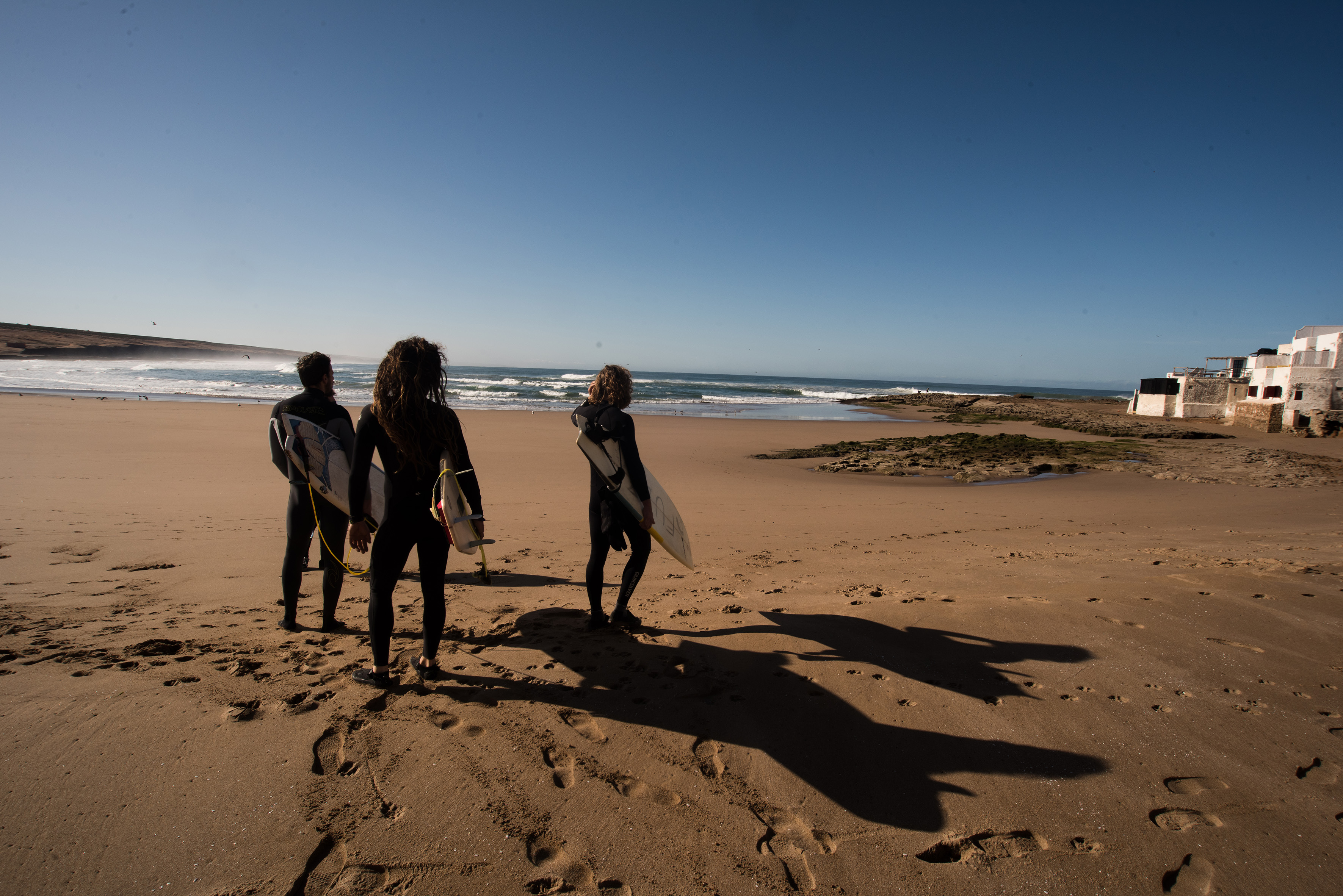 Surfanje Oscaru i Ivanu više od zabave, to je način života – čekanje savršenog vala u Maroku