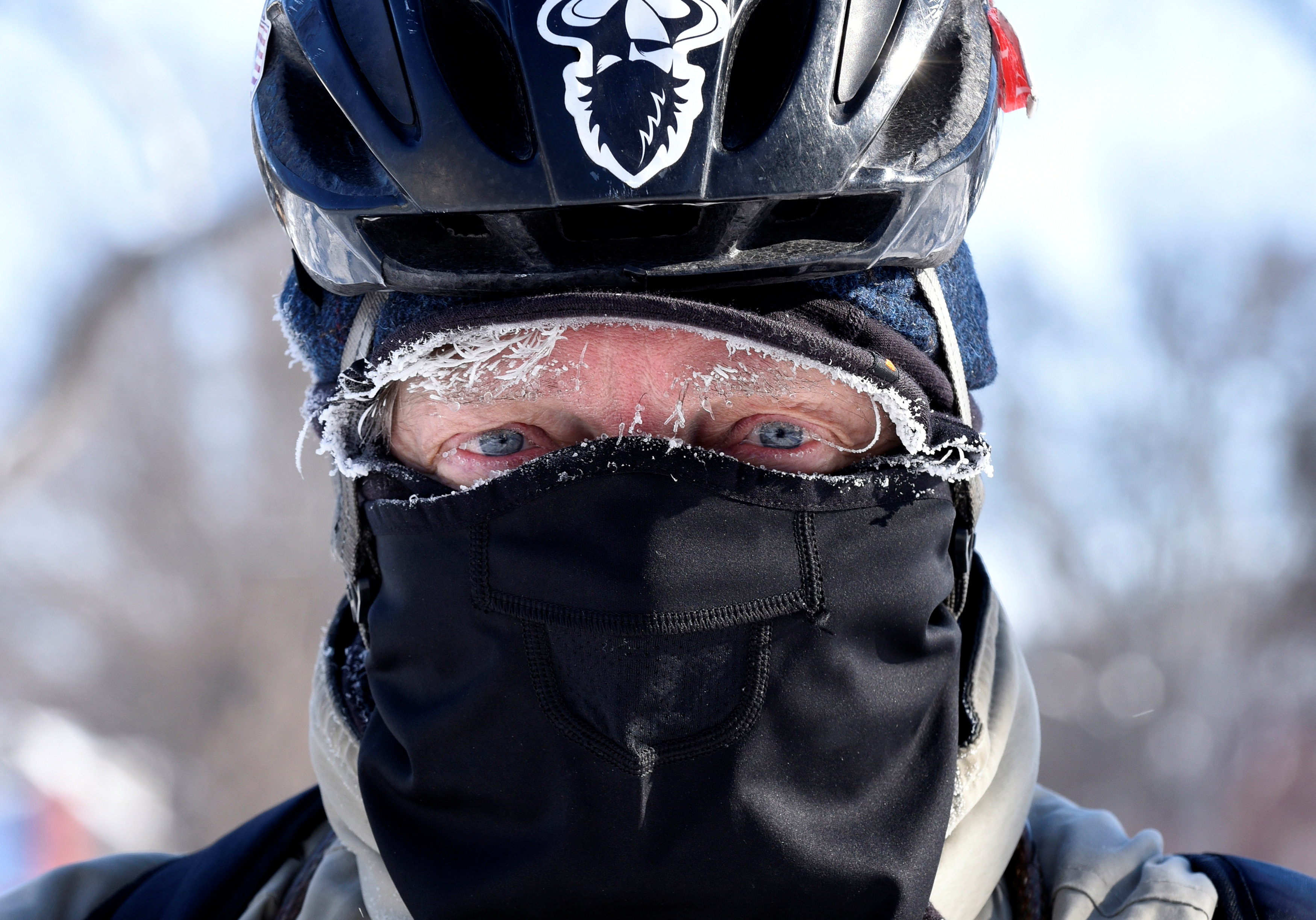 Zamrznuto lice Dona Wolforda koji se biciklom vozi na posao u gradu Fargo u sjevernoj Dakoti  / Foto Reuters