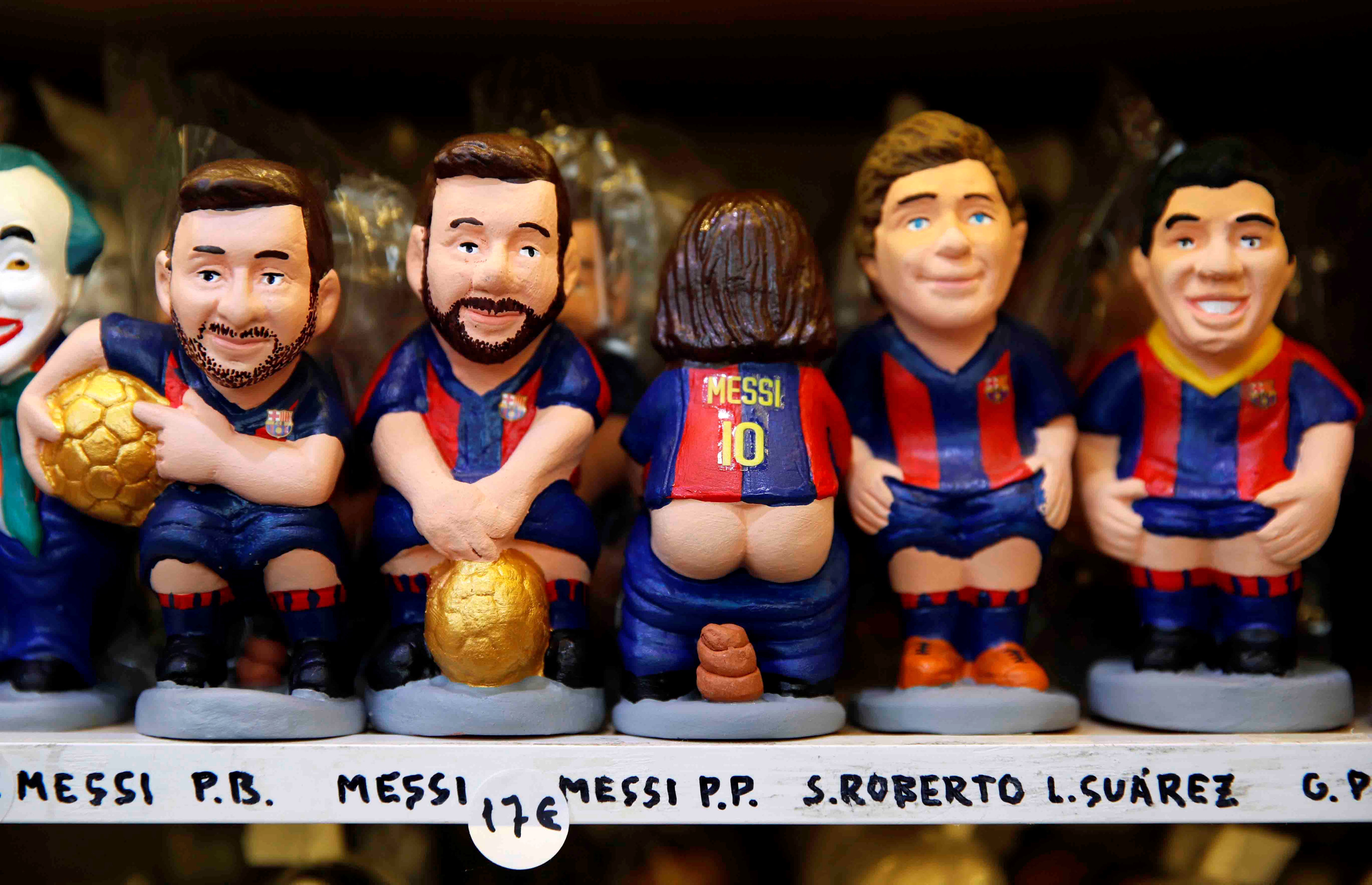 Figurice caganers: igrači Barcelone – Lionel Messi, Sergi Roberto i Luis Suarez / Foto Reuters
