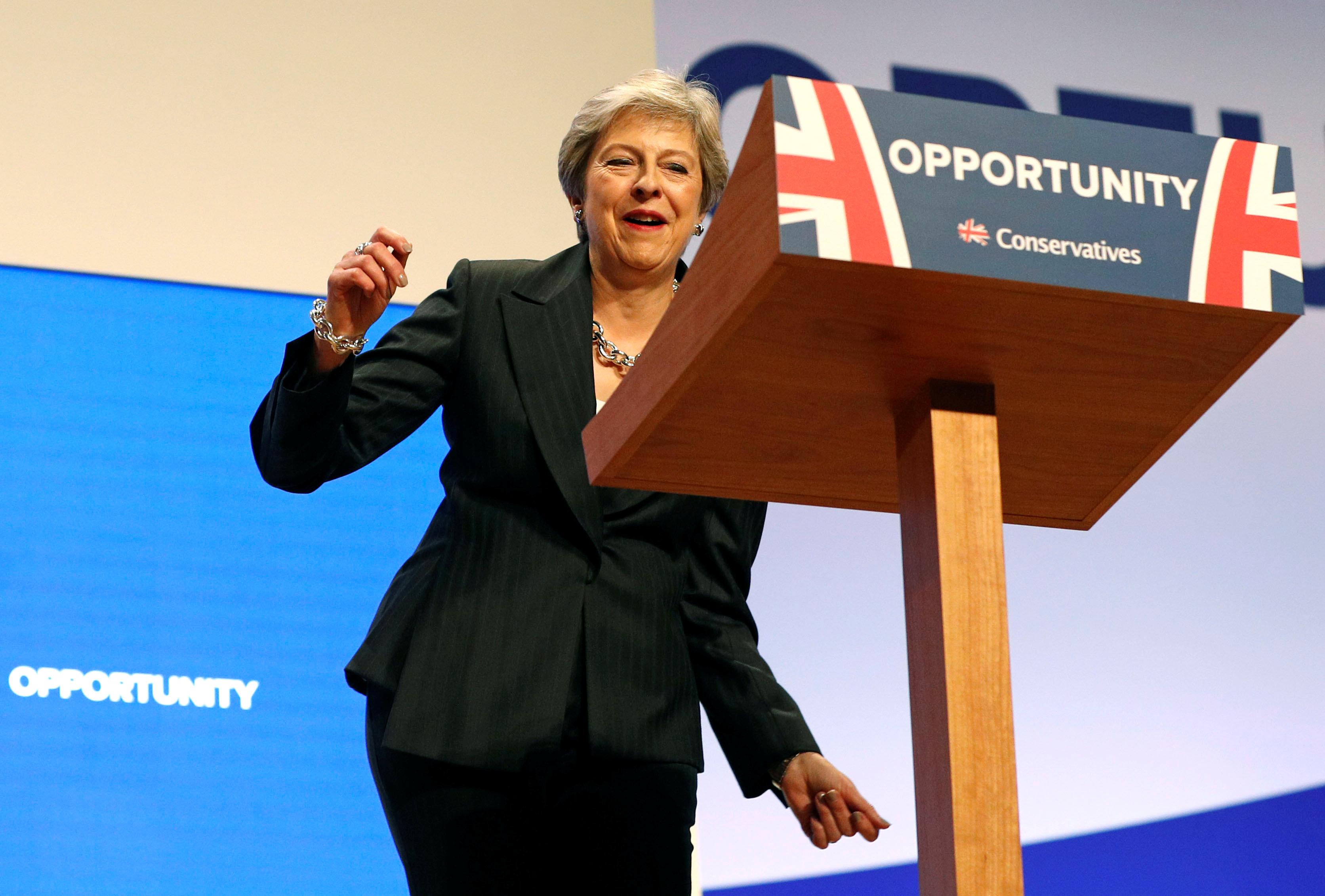 Theresa May, dancing Queen, Foto Reuters