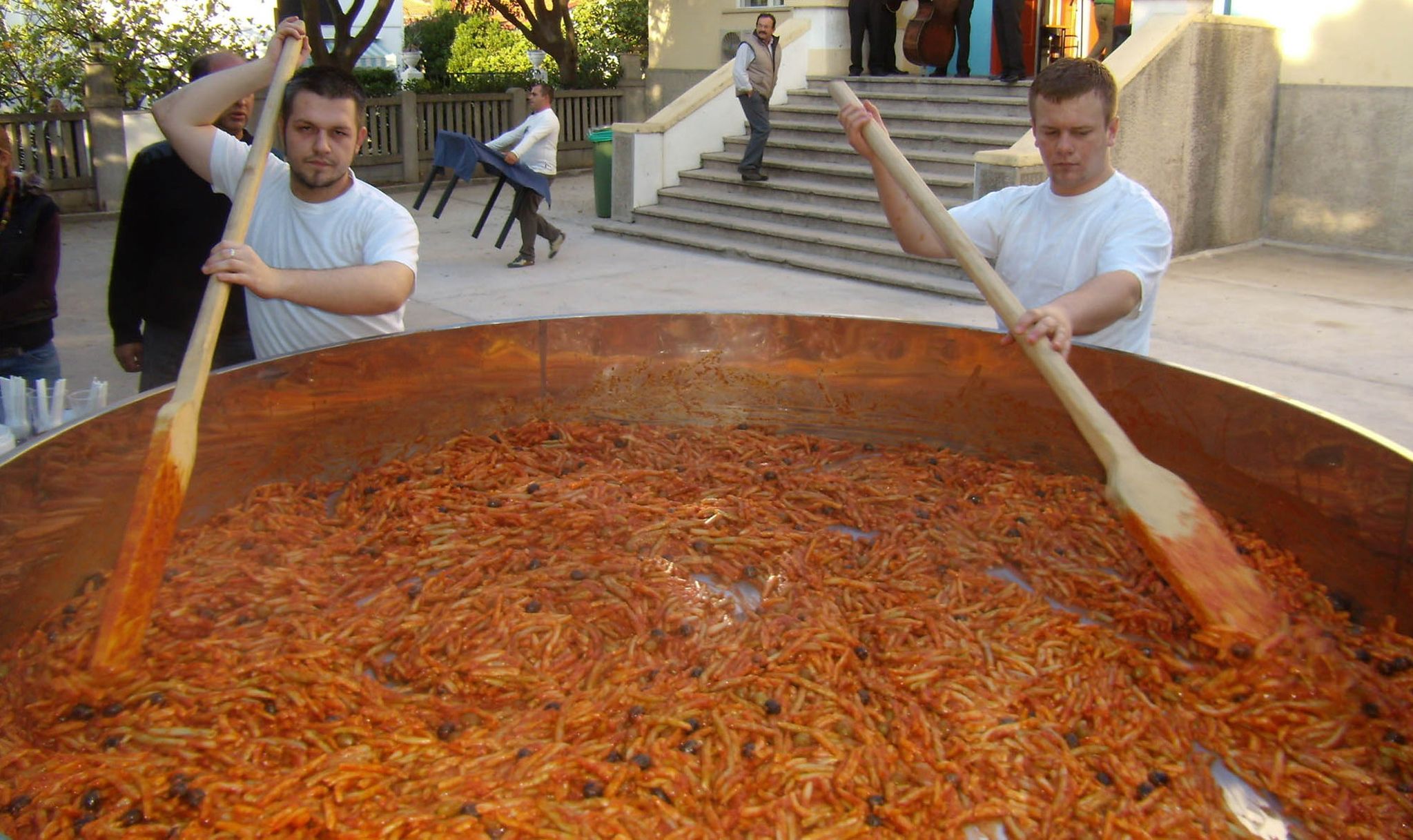 Mega padela šurlica – jedinstveni krčki gastrospecijalitet / Foto Mladen TRINAJSTIĆ