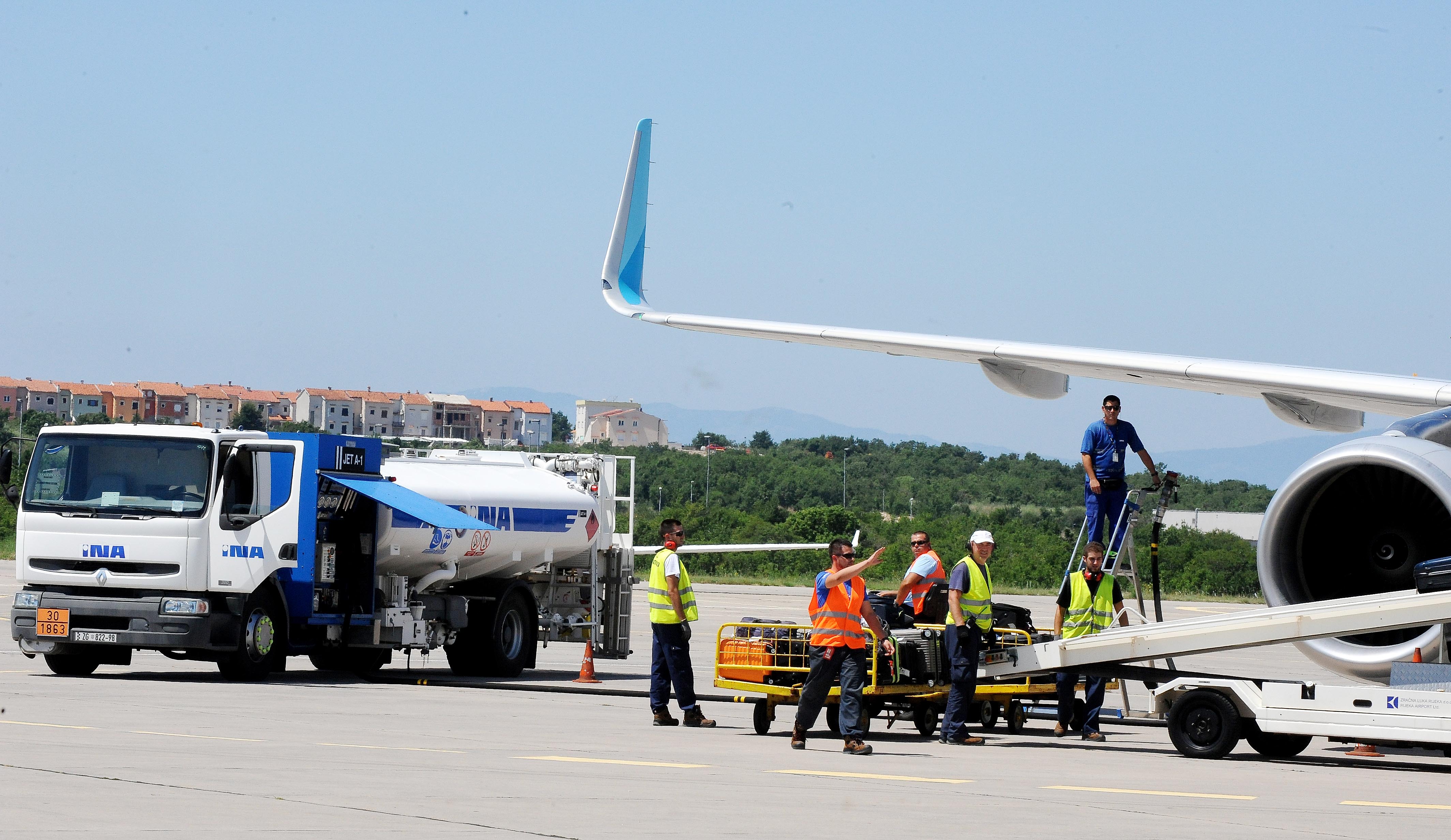Zračna luka na Krku spremna za veći broj putnika