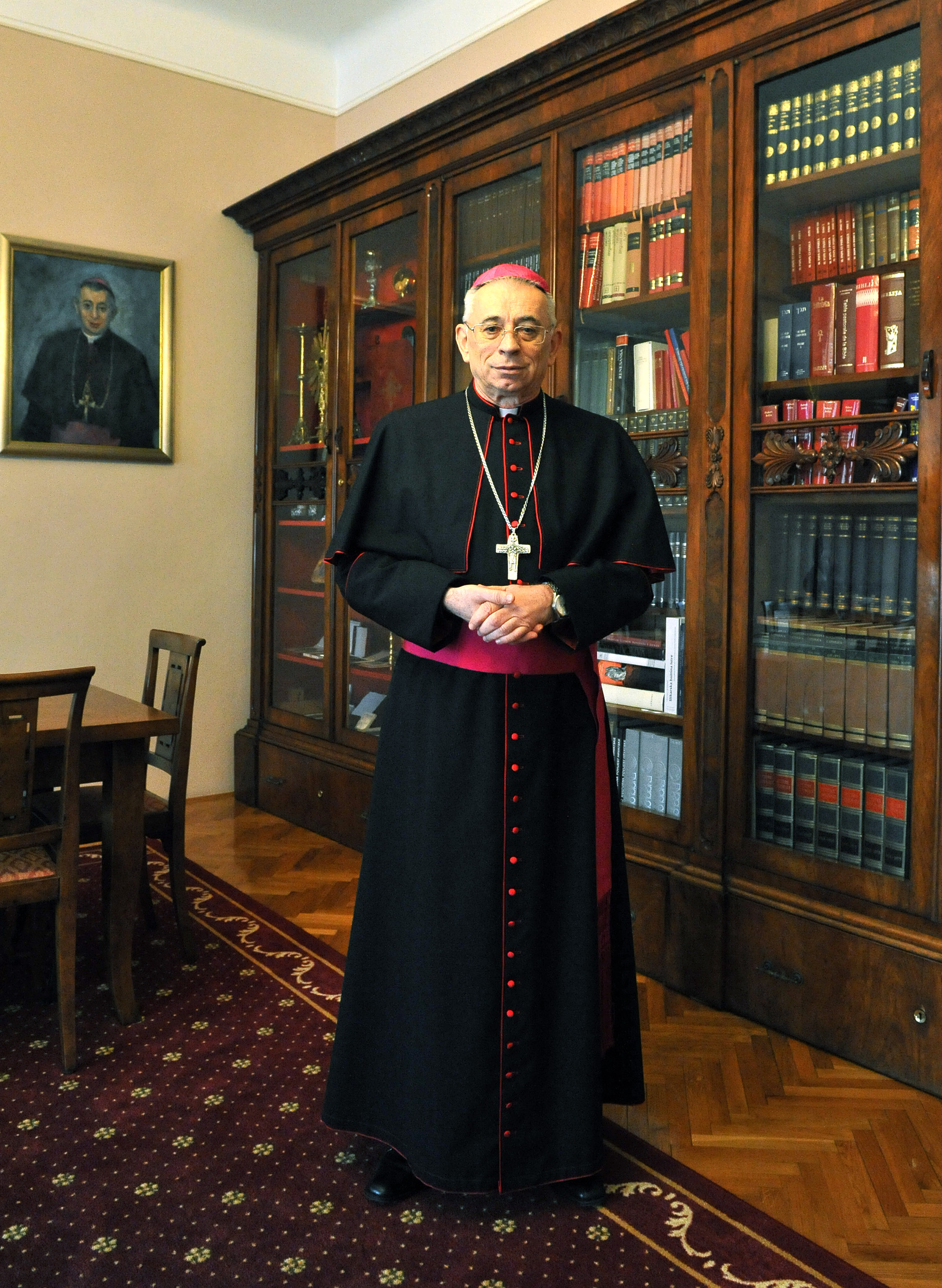 nadbiskup Ivan Devčić, snimio Silvano JEŽINA
