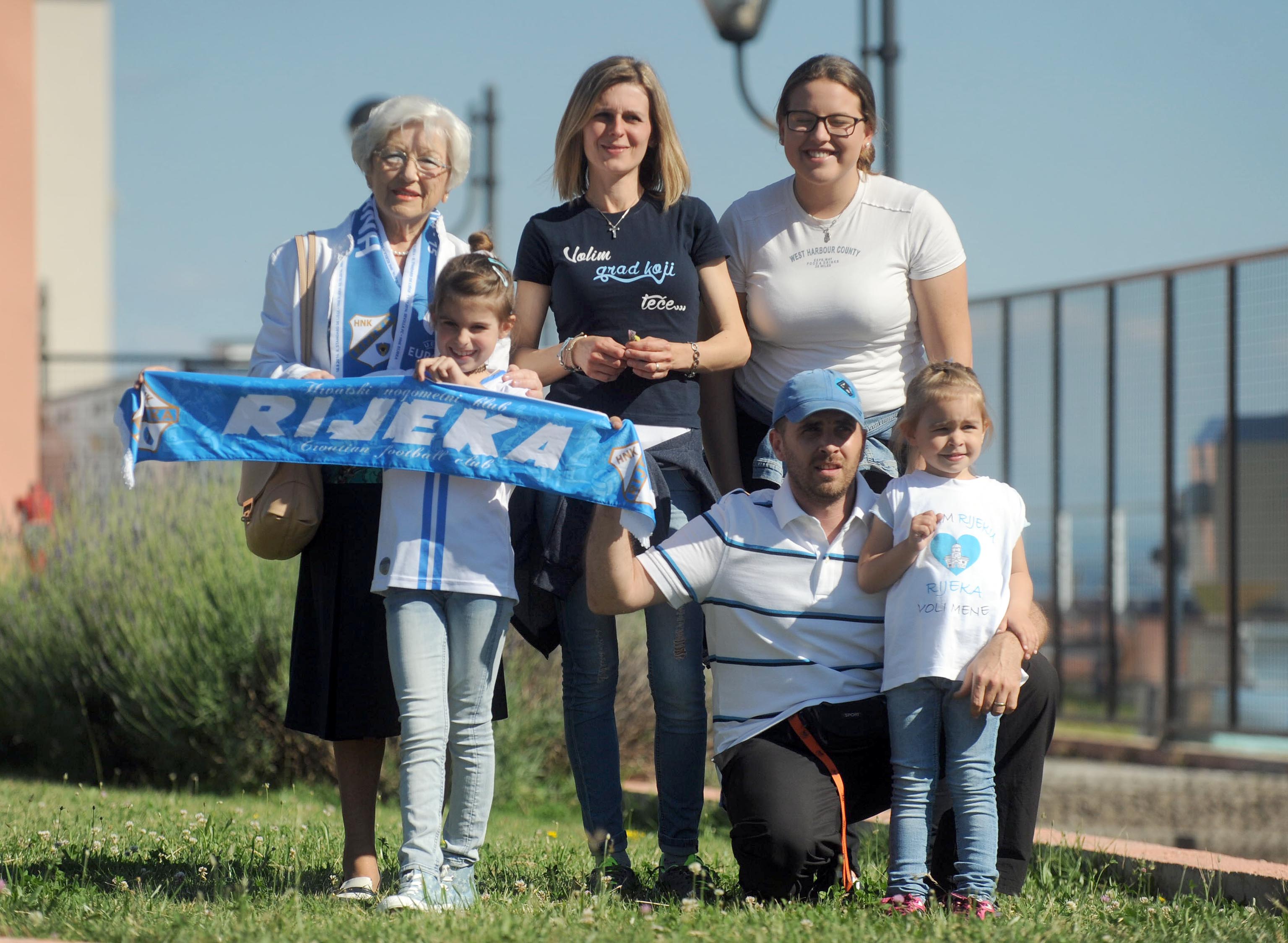 Sonja Ulčakar, Ivana Capan, Paolina Matas, Doriana, Igor i Leticija Capan