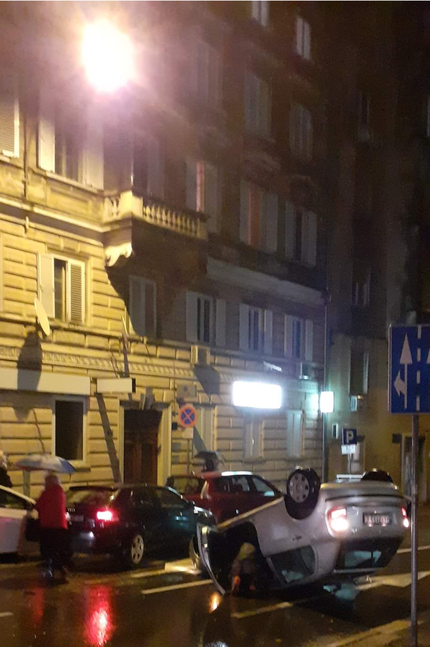 Automobil se prevrnuo u Ciottinoj ulici / Foto Facebook