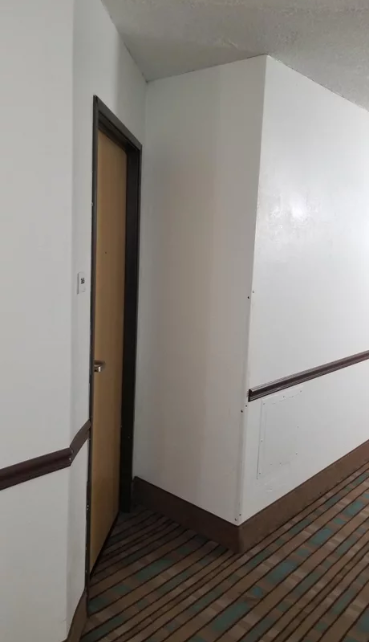 Hotelska vrata, 9gag