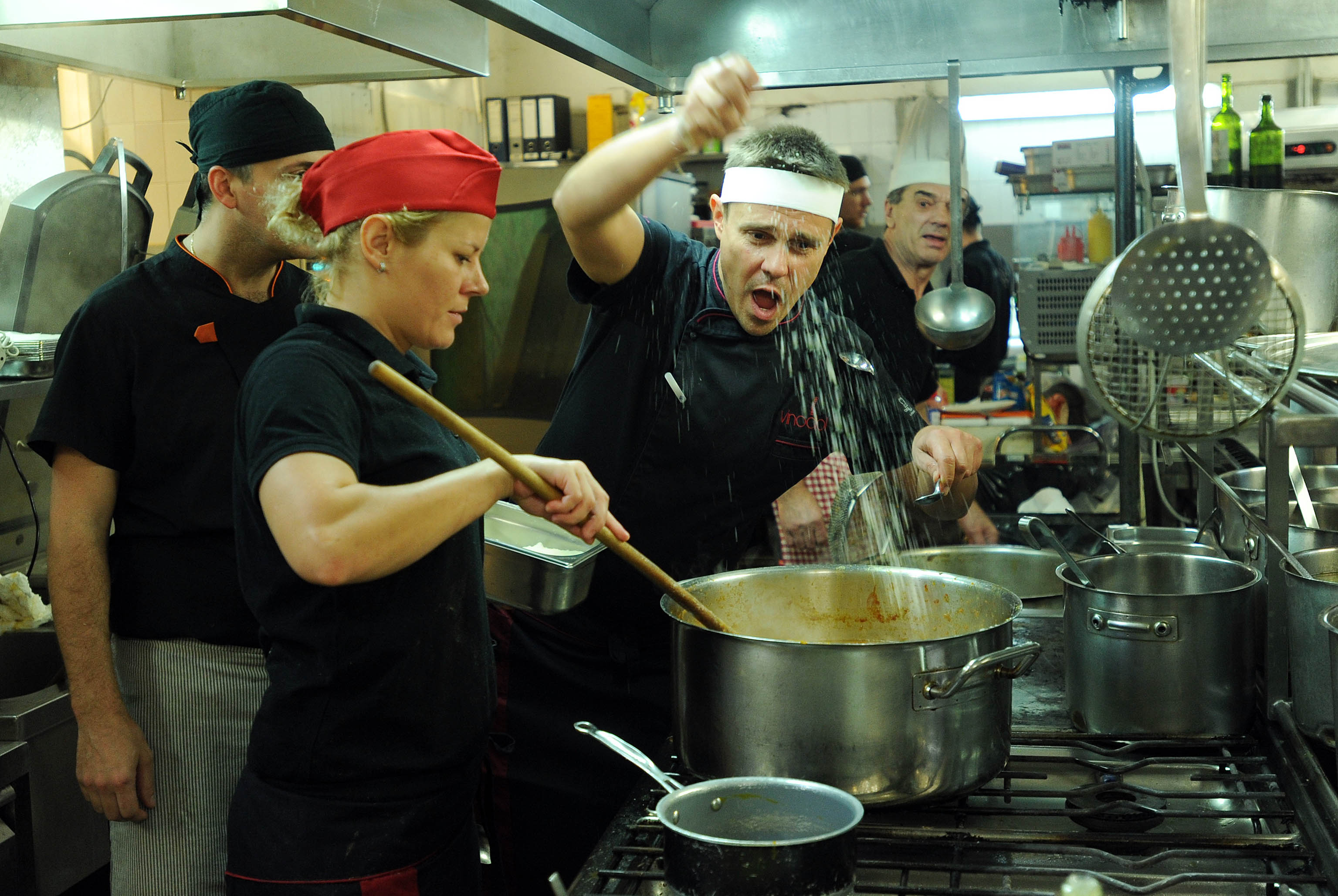 Mario Čepek s kuharskim timom "Vinodola" / Foto Davor KOVAČEVIĆ