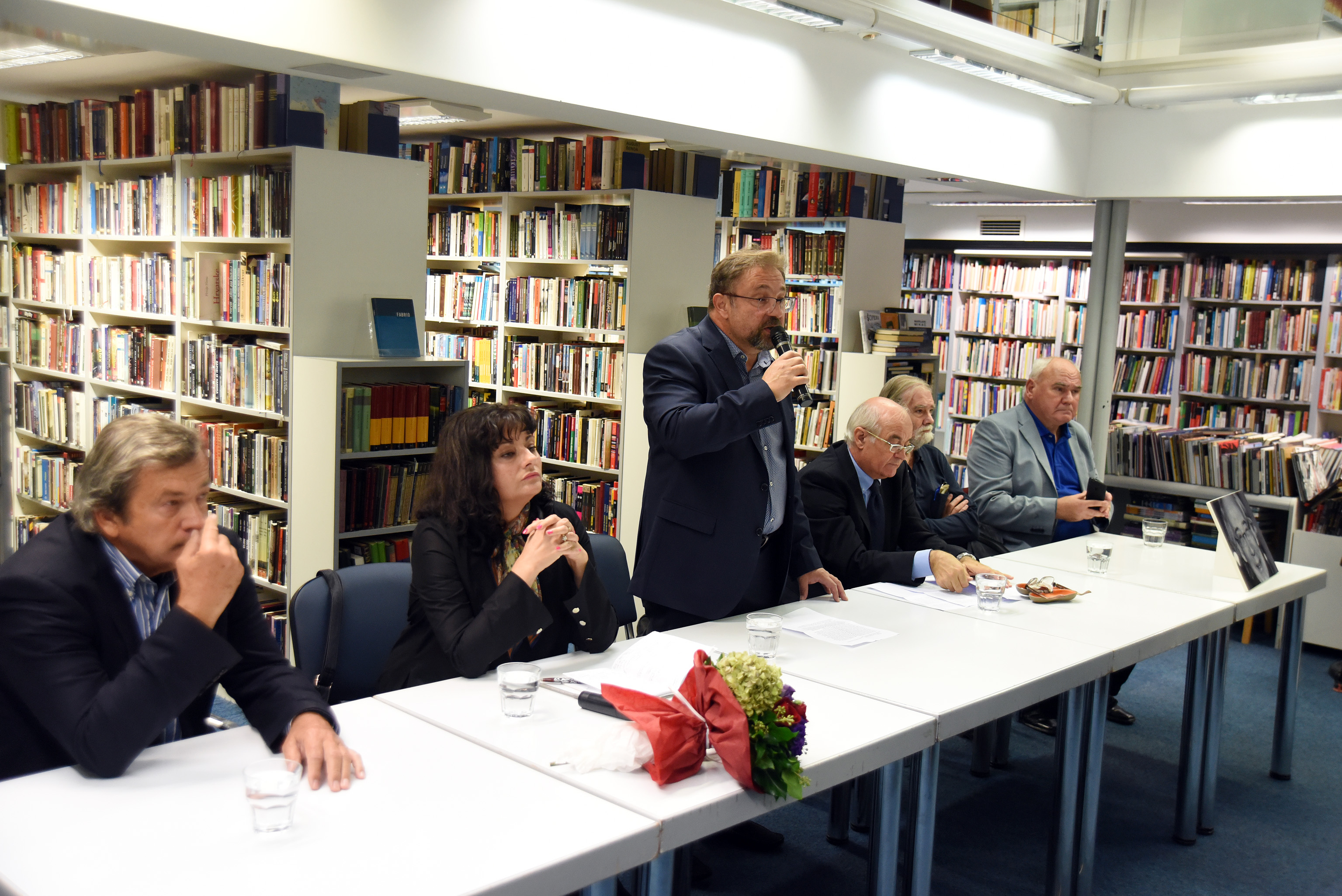 Zdravko Zima, Sibila Petlevski, Zoran Ferić, Krešimir Nemec, Tonko Maroević, Velimir Visković, Snimio Denis LOVROVIĆ