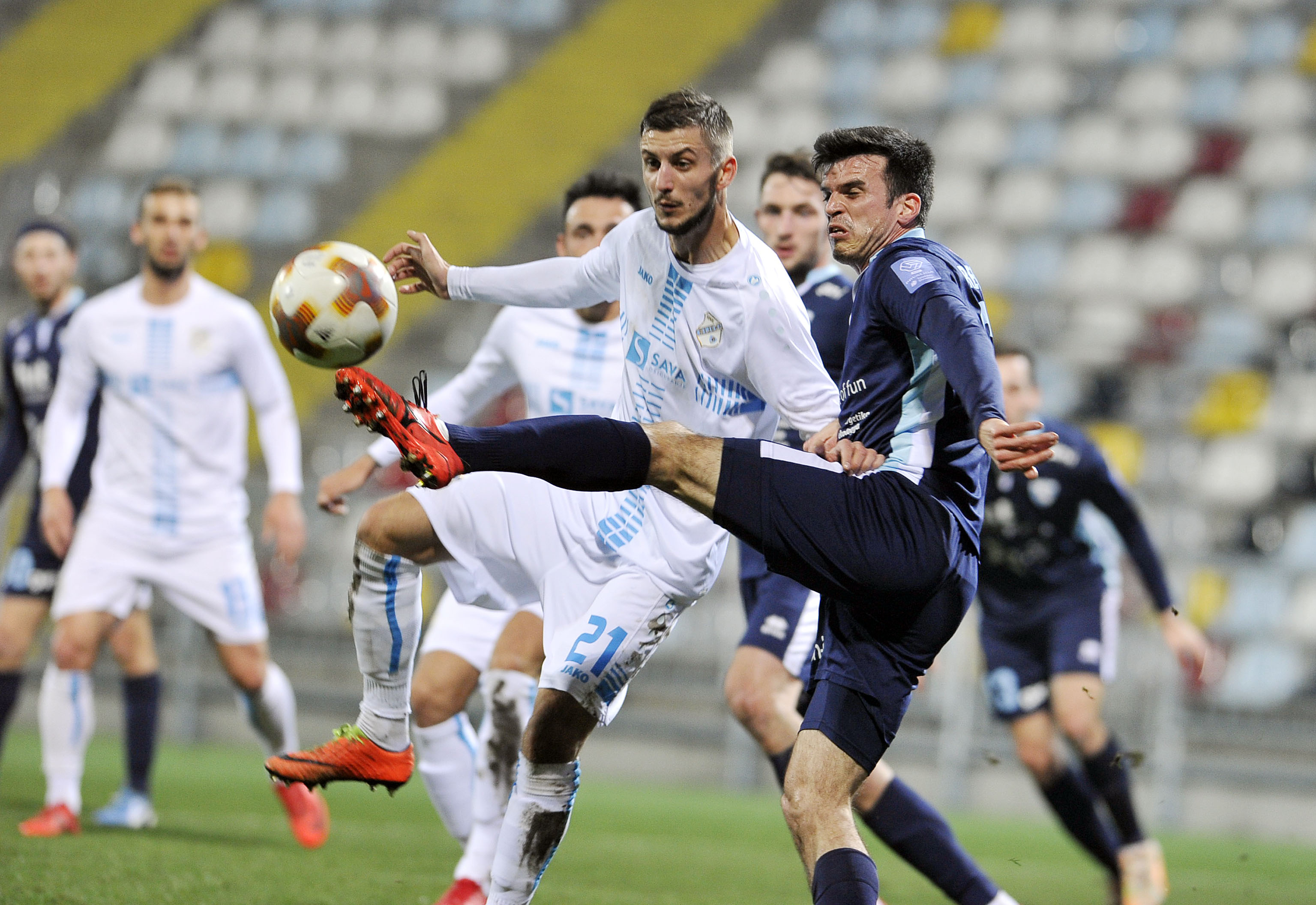 Foto Roni Brmalj