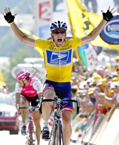 Lanceu Armstrongu oduzeti su naslov osvajača Tour de Francea