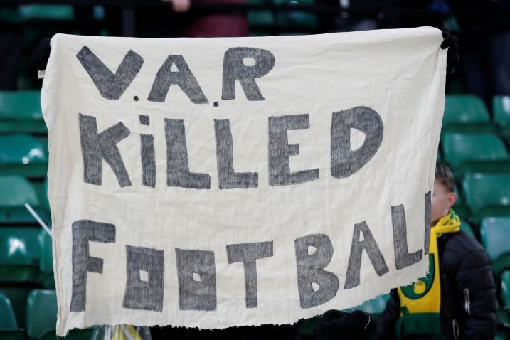 Upitno je kada će se nastaviti Premier liga/Foto REUTERS