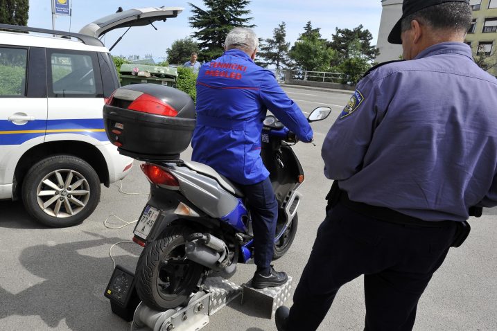 Prometna policija Policijske uprave primorsko-goranske pojačano je nadzirala vozače mopeda i motocikala / Foto: D. ŠKOMRLJ
