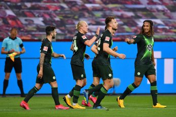 Marin Pongračić i suigrači slave četvrti gol u Leverkusenu/Foto REUTERS