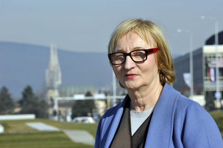 Primijetila sam kako intelektualci starije generacije na Zapadu, osobito oni koji su bili bliski Katoličkoj crkvi imaju mnogo šire i potpunije spoznaje o kardinalu Stepincu, od većine Hrvata koji su svoje spoznaje o njemu stjecali u vrijeme komunističkog režima pa i u današnjem tranzicijskom, postkomunističkom dobu - Višnja Starešina / Snimio Davor KOVAČEVIĆ