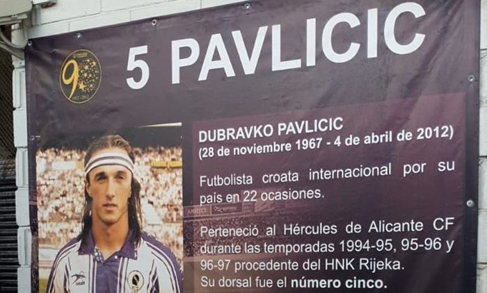 Dubravko Pavličić poseban status uživa u Alicanteu gdje je jedan ulaz na tribine dobio njegovo ime
