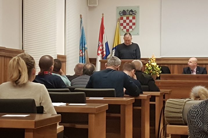 Vijećnik Branko Kleković iznio Prijedlog zaključka o nadzoru Savjeta mladih i zatražio adekvatnu reakciju / Snimila  Nataša CAR