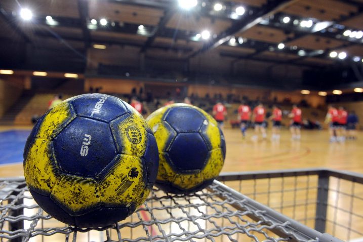 Počela su u drugoligaška rukometna natjecanja
