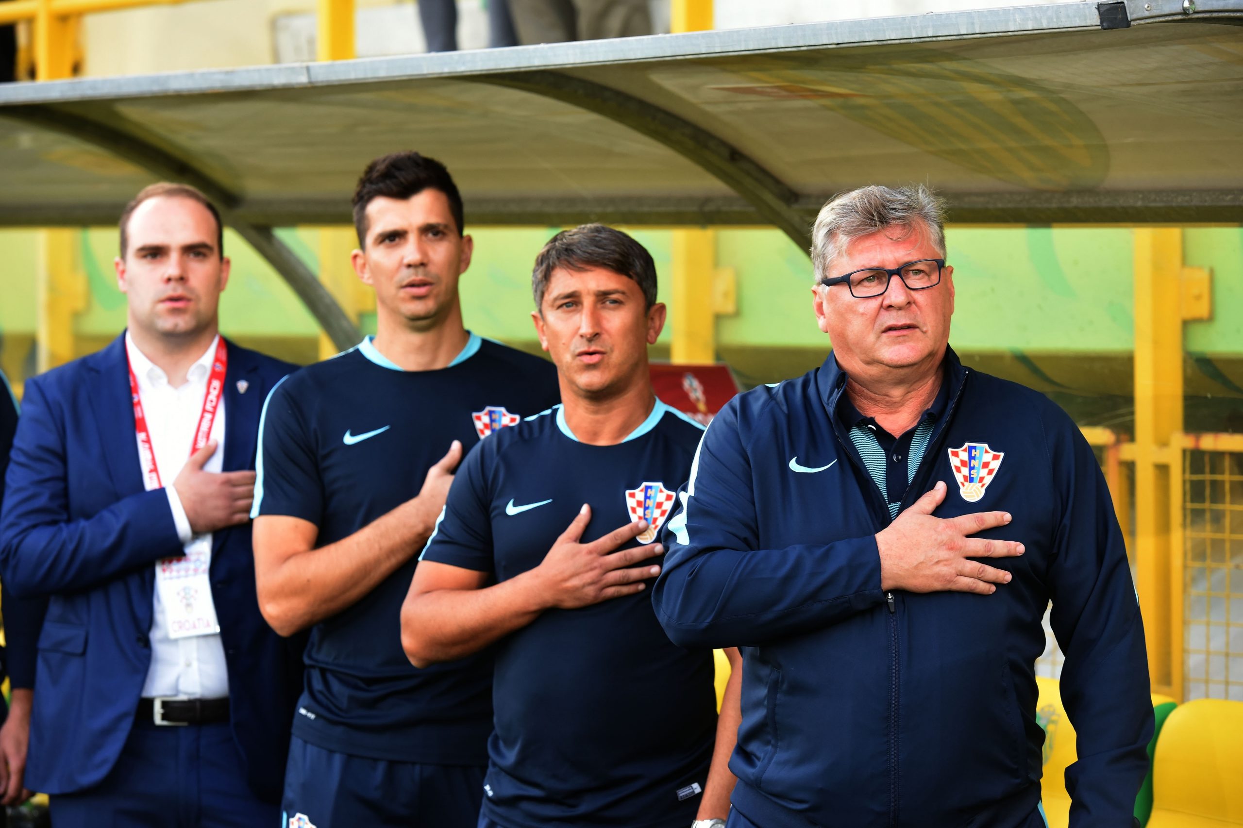 Daniel Šarić u društvu "šefa" Nenada Gračana i njegova stožera/Foto PIXSELL