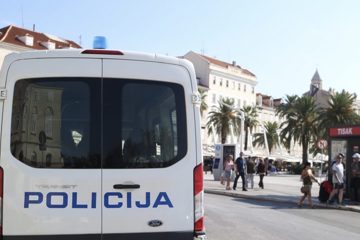 Izgredi su se dogodili uoči sutrašnje nogometne utakmice Hrvatska - Mađarska na Poljudu / Foto Ivo ČAGALJ / PIXSELL