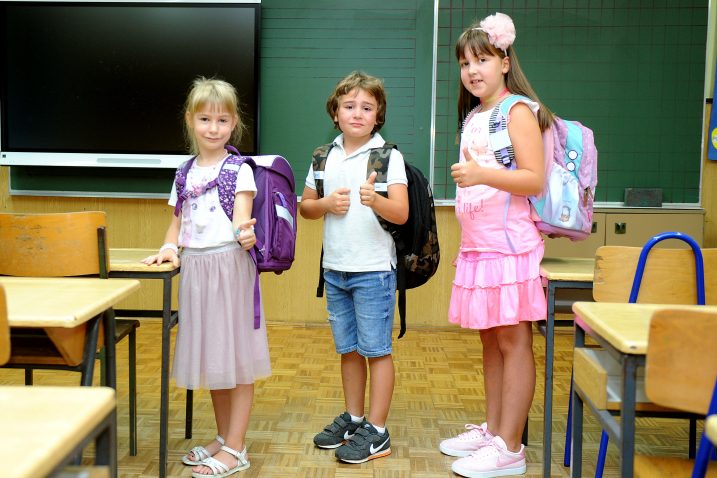 Emily Žmarić, Vigo Doričić i Laura Kučić nestrpljivo očekuju početak škole / Snimio Marko GRACIN