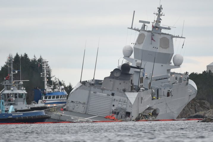 Fregata Helge Ingstad je blizu potonuća/Foto REUTERS
