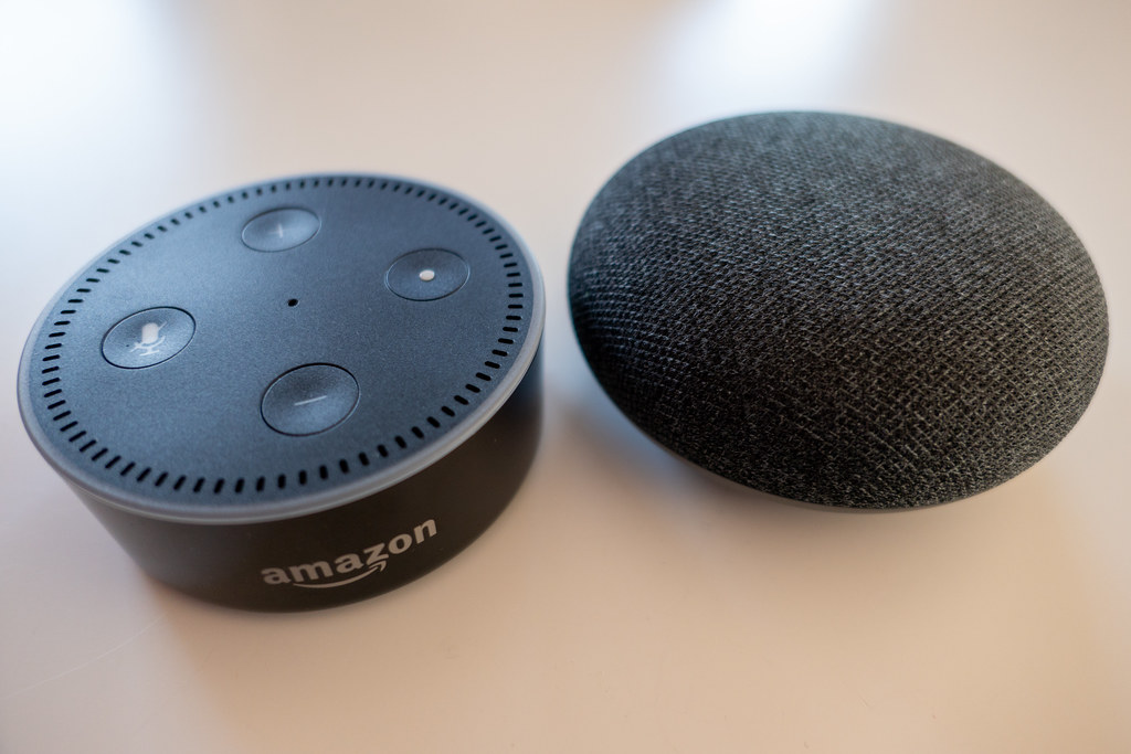 FOTO/Echo DoT, Flickr