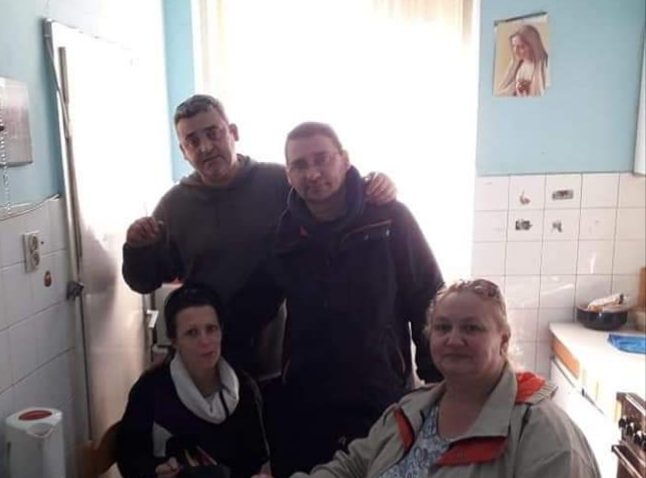 Ekipa Riječkih anđela pomogla je potrebitoj Riječanki (prva slijeva)