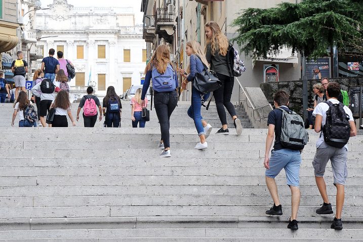 Svaki je učenik u srednjoj školi u prosjeku izostao s nastave čak tri tjedna u protekloj školskoj godini / Foto Sergej DRECHSLER