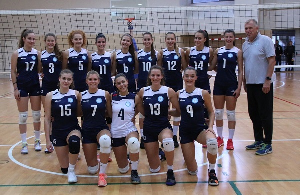 Odbojkašice Rijeke s trenerom Igorom Lovrinovim