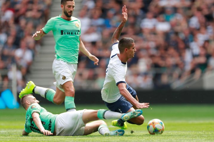 Erik Lamela (Tottenham) i Marcelo Brozović (Inter)/Foto REUTERS