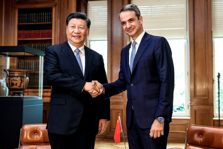 Xi Jinping i Kiriakos Micotakis / REUTERS